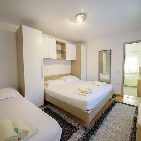 Jeli Apartments Starigrad Paklenica Room photo