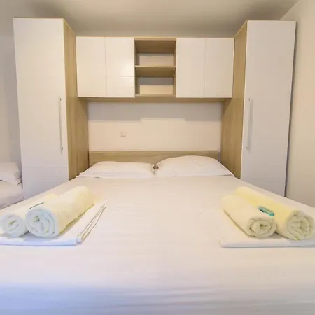 Jeli Apartments Starigrad Paklenica Room photo