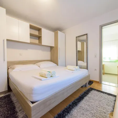 Jeli Apartments Starigrad Paklenica Room photo