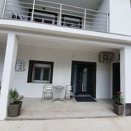 Jeli Apartments Starigrad Paklenica Exterior photo
