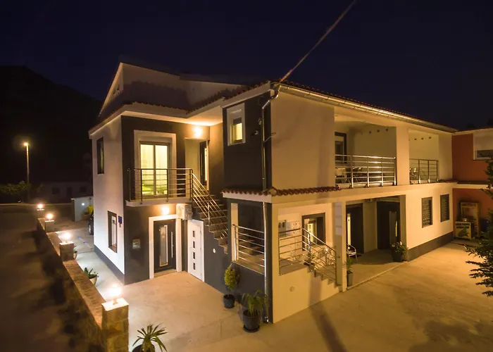 Jeli Apartments