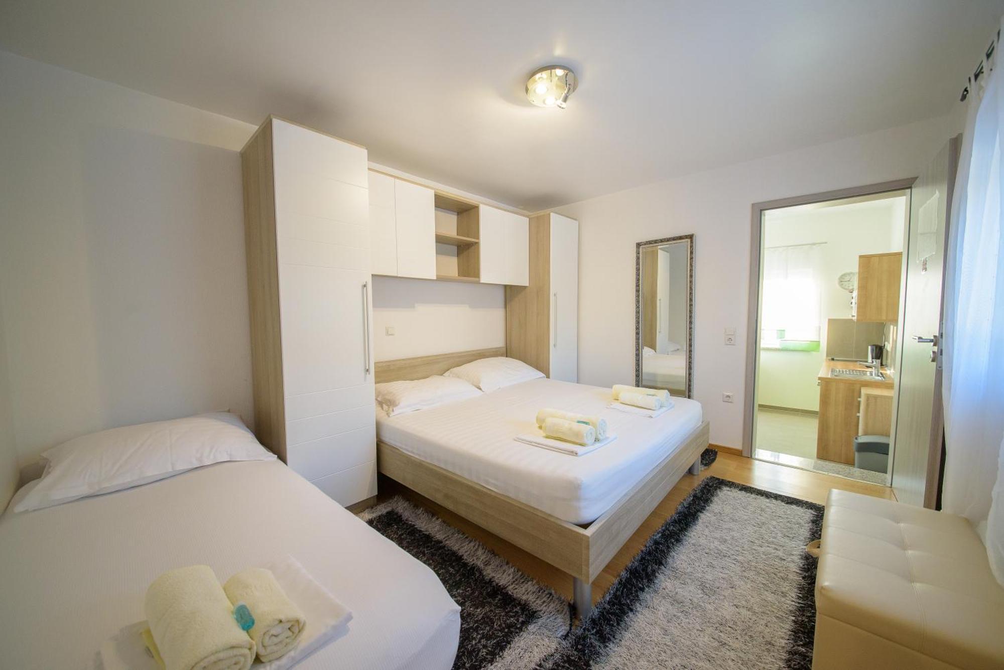 Apartment Jeli *