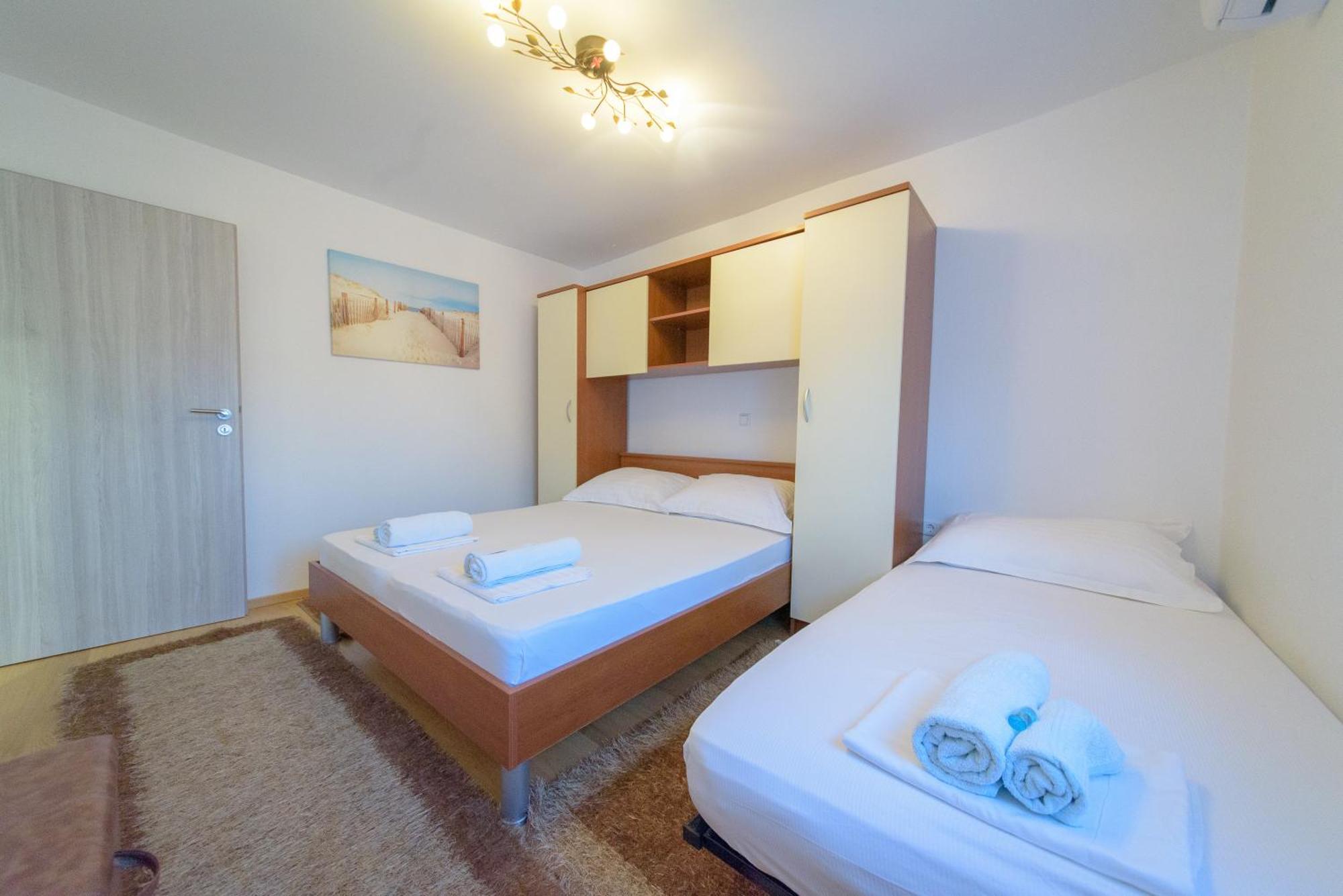 Apartment Jeli *