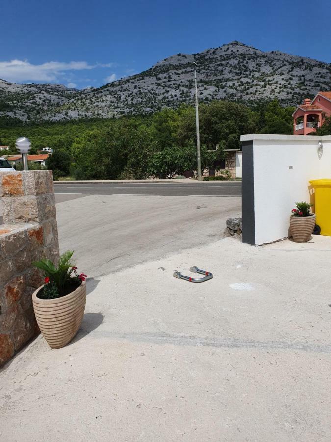 Jeli * Starigrad Paklenica