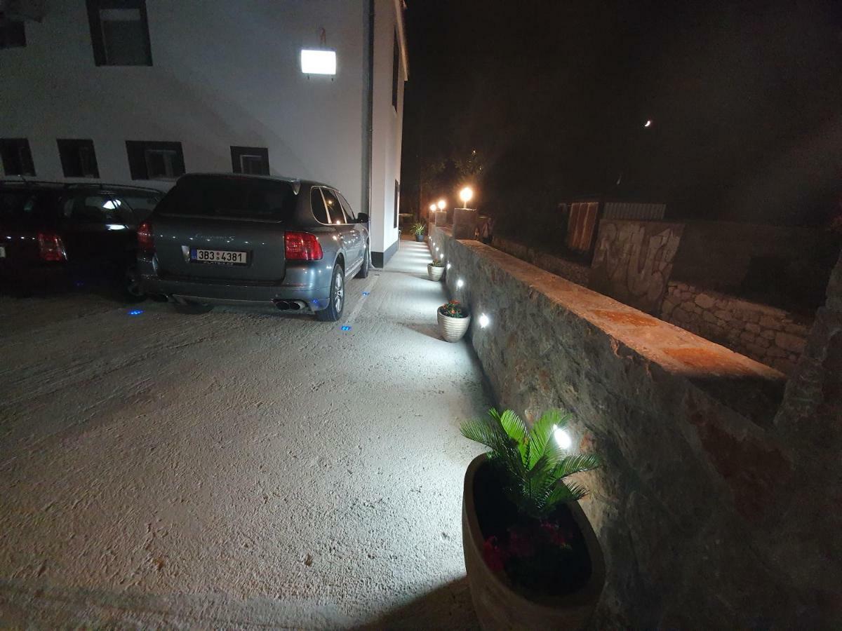 Jeli Apartment