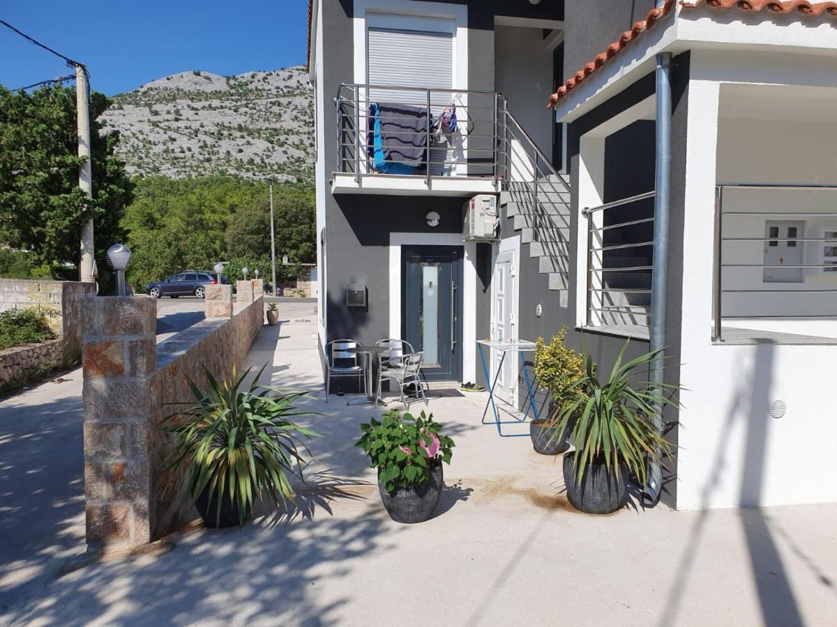Apartment Jeli